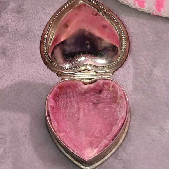 Beautoful vintage heart jewelry box made of brass or silver - Picture 2 of 2